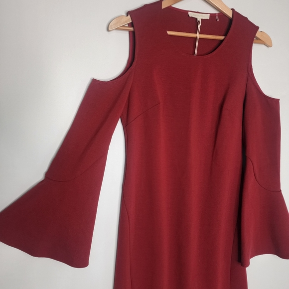 Mika Mindel Red Cold Shoulder Flare Sleeve Dress - Picture 4 of 7
